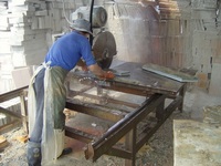 Stone Spliting of Large Blanks